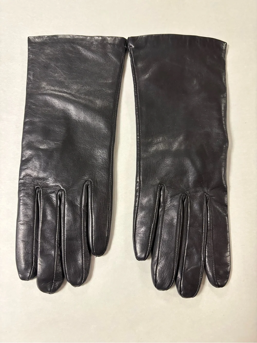 Nordstrom Womens Black Cashmere Lined Leather Wrist Gloves Size 8 New